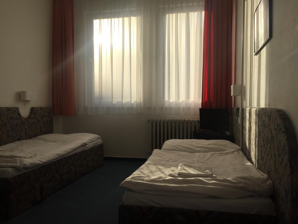 Hotel U Tri Lvu Ceske Budejovice Exterior photo